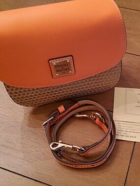 Dooney & Bourke Like New Woven Look and Smooth Leather Shoulder Bag